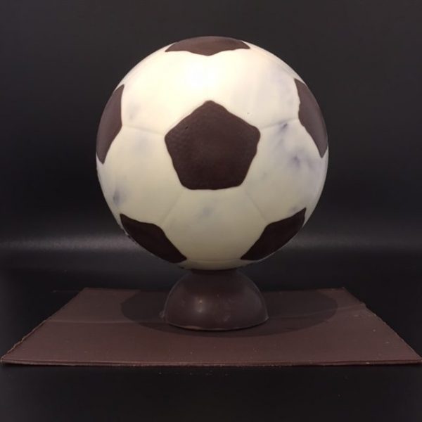 Ballon de foot en chocolat