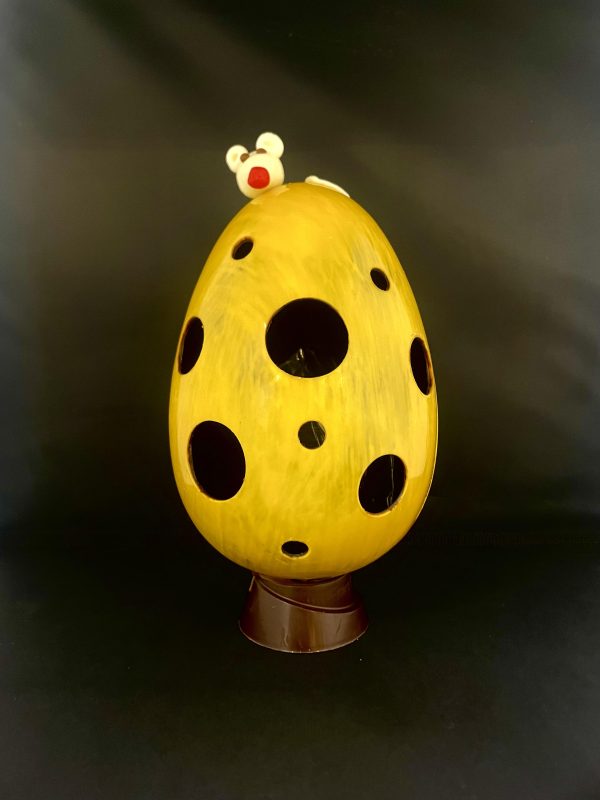 Oeuf de Paques en chocolat au lait