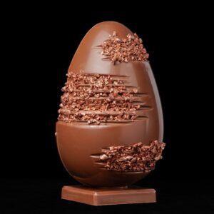 L' Œuf "Météore" garni en chocolat noir ou lait