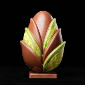 Œuf Petale en chocolat noir ou lait garni - vendu uniquement sur Nice et (5 km aux alentours)