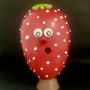 L'Œuf La Fraise chocolat blanc garni