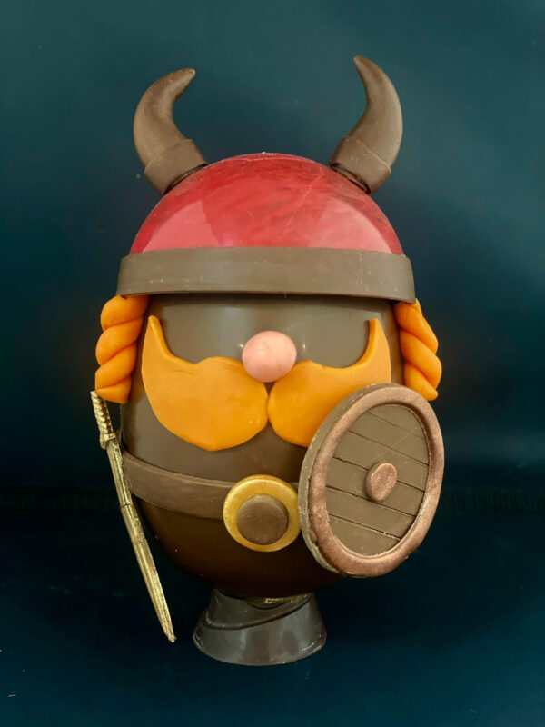 L'Œuf  de Pâques "Viking" chocolat lait garni
